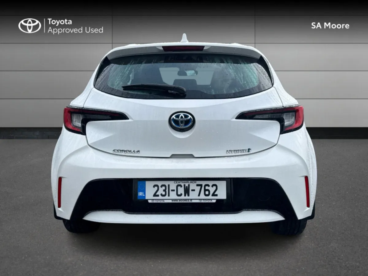 Toyota Corolla HYBRID LUNA HATCHBACK - Image 4
