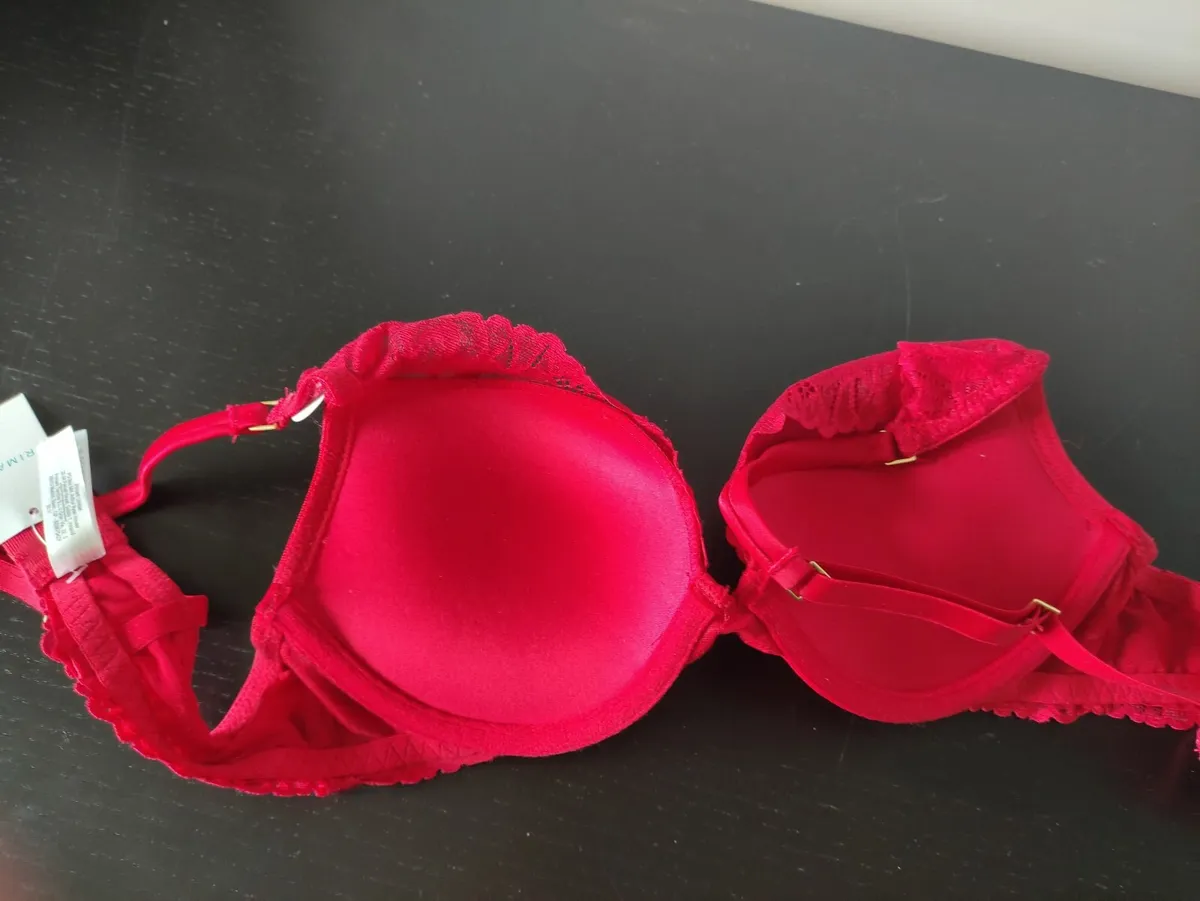 RED Bra push up 32 a new - Image 1