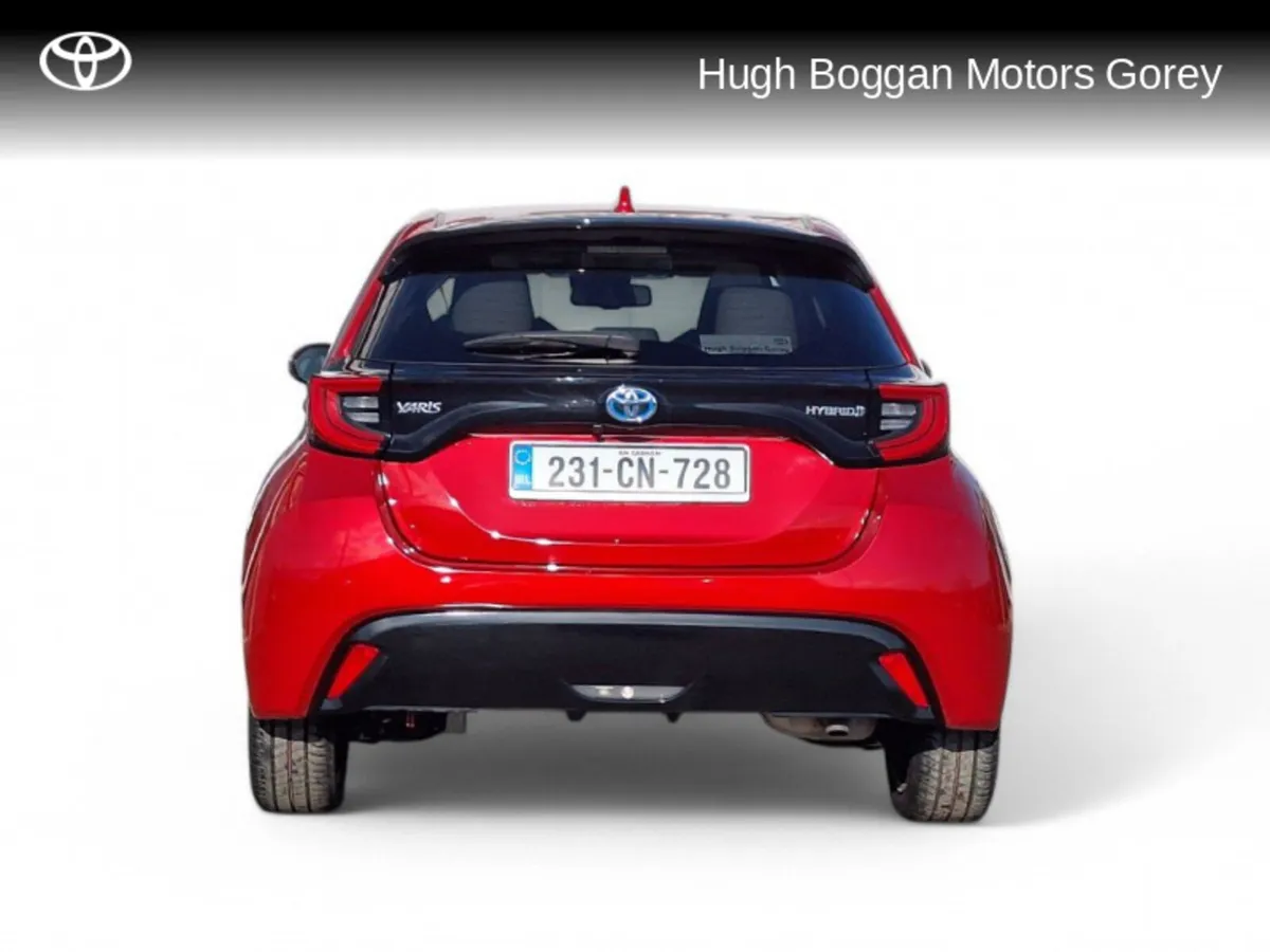 Toyota Yaris 1.5 PLATINUM 4DR AUTO - Image 4