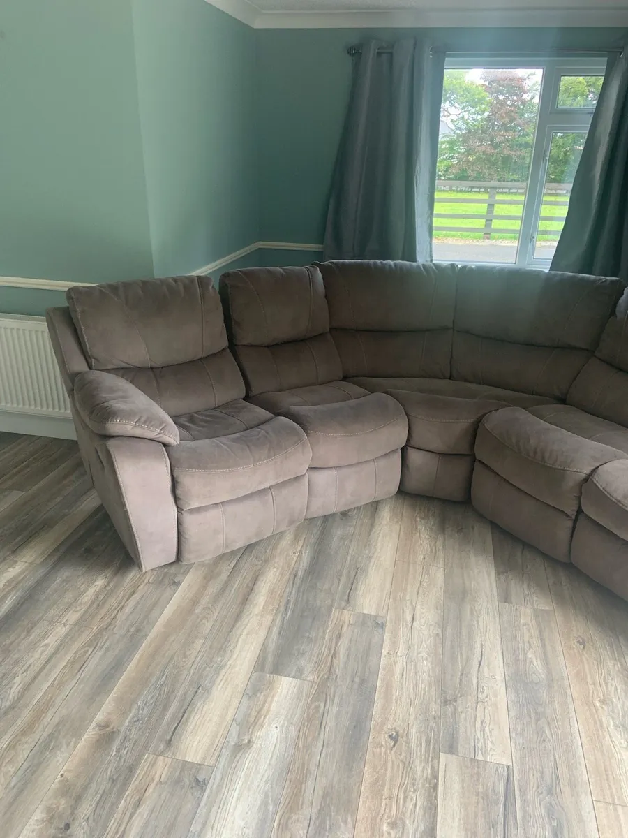 Couch - Image 2