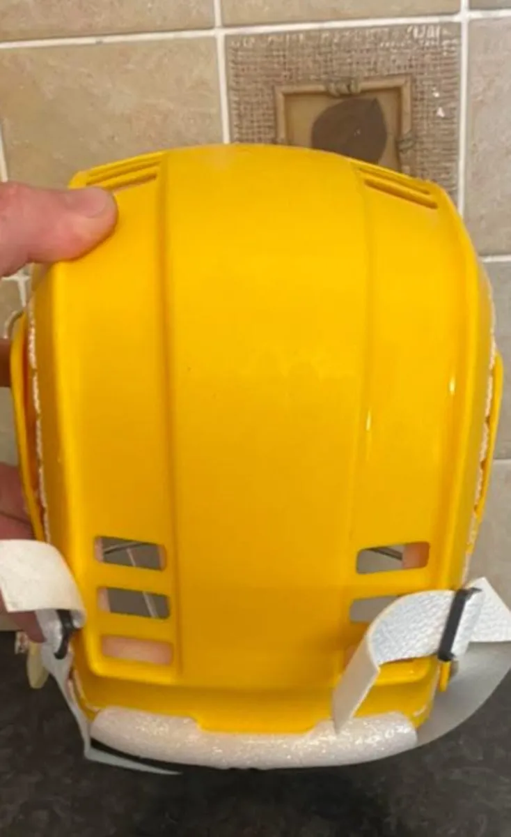 Looking for yellow cooper back piece