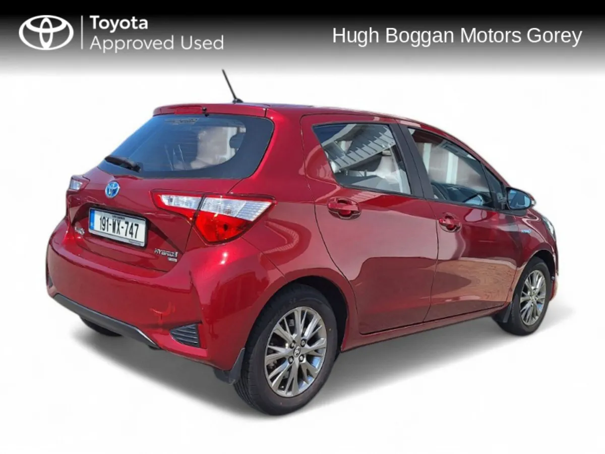 Toyota Yaris YARIS HYBRID 5DR LUNA - Image 2
