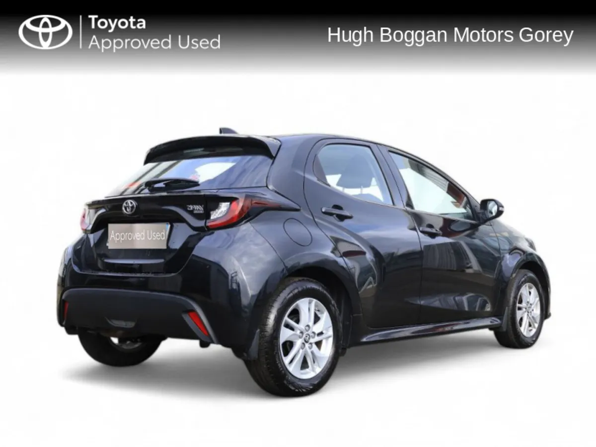 Toyota Yaris 1.0 LUNA 4DR - Image 2