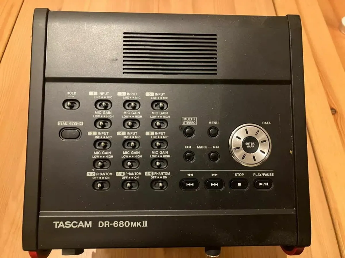 tascam dr-680 mkii portable field recorder - Image 3