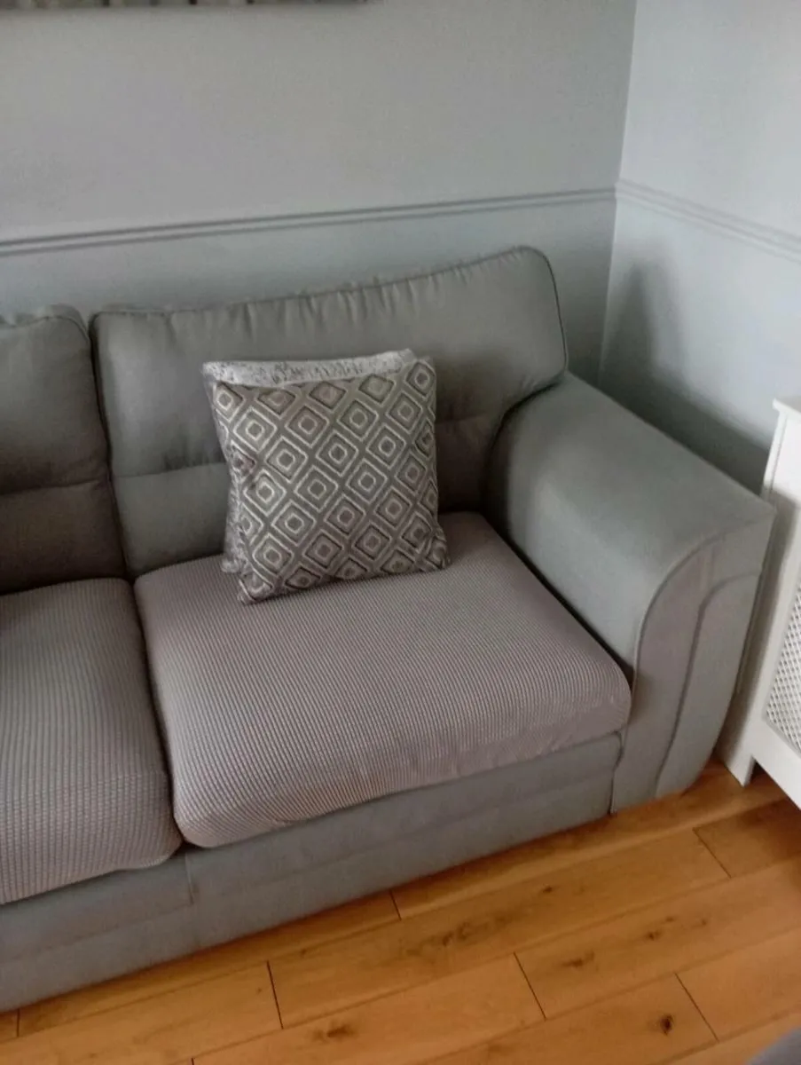 Couch - Image 3