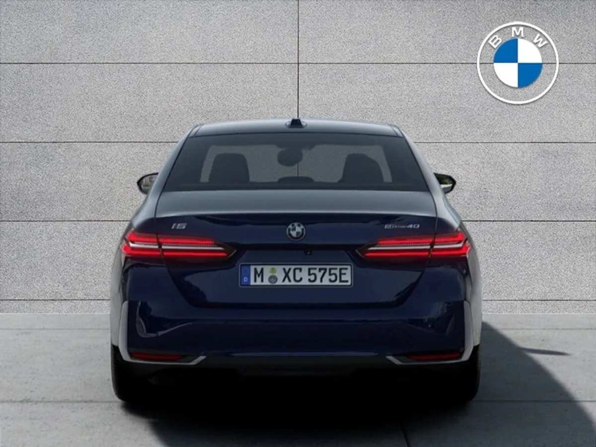BMW i5 Edrive40 Sport Edition - Image 3