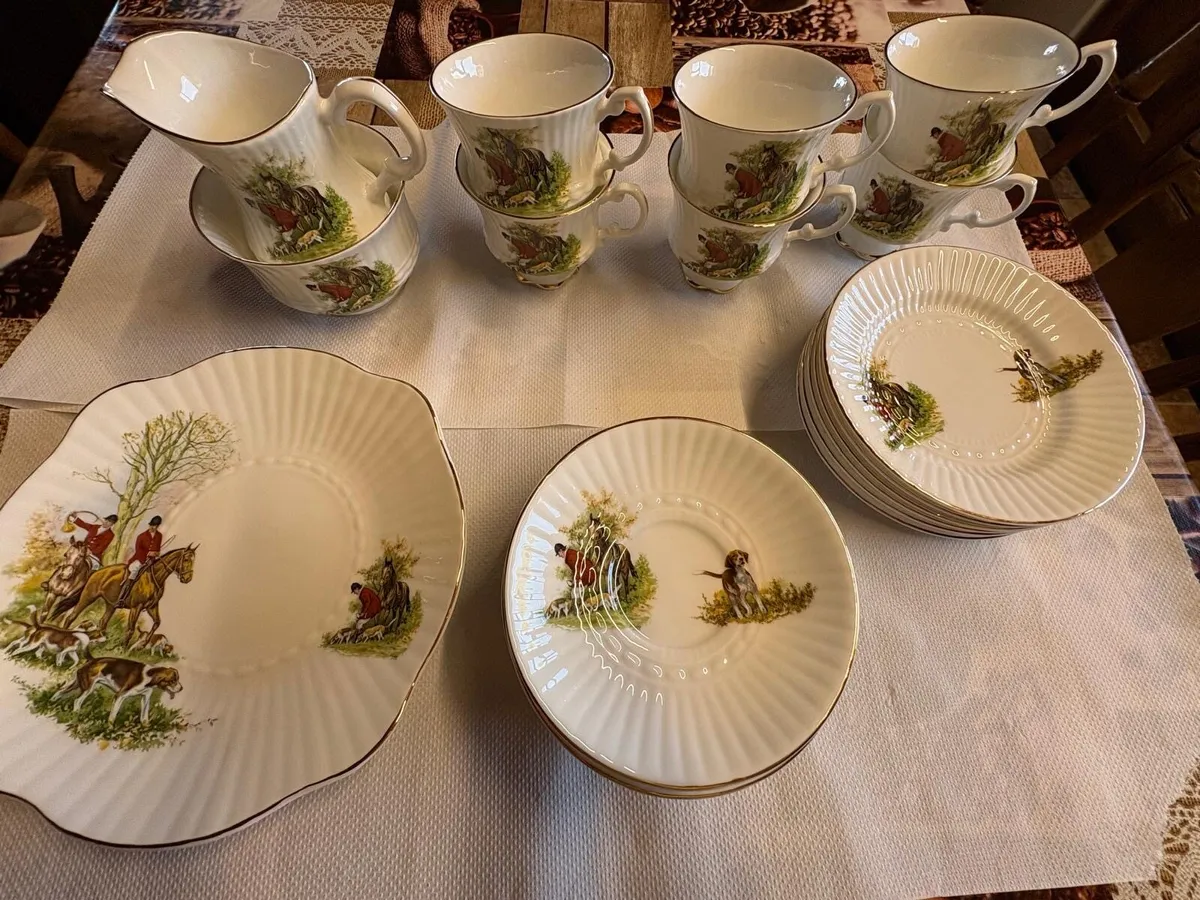 Royal Tara The Hunt China Set - Image 2
