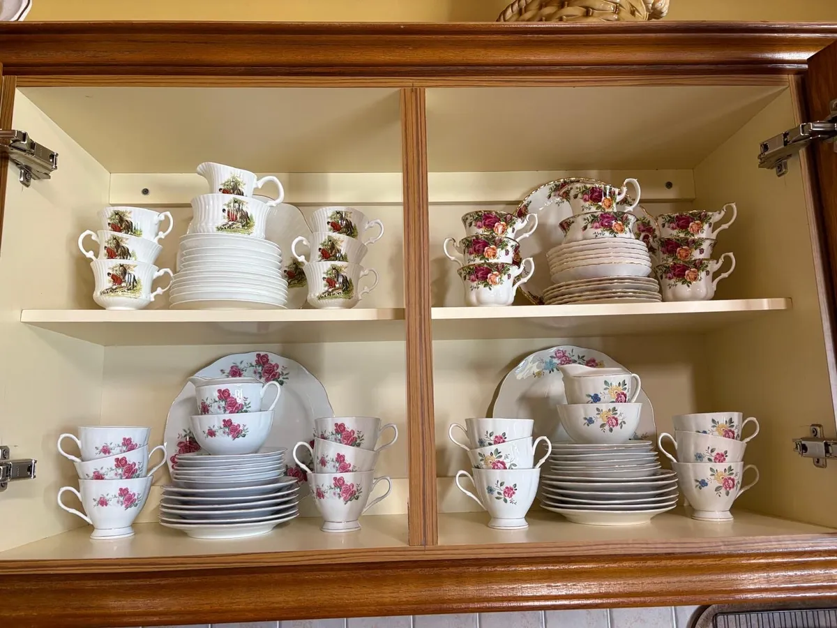 Royal Tara The Hunt China Set - Image 3