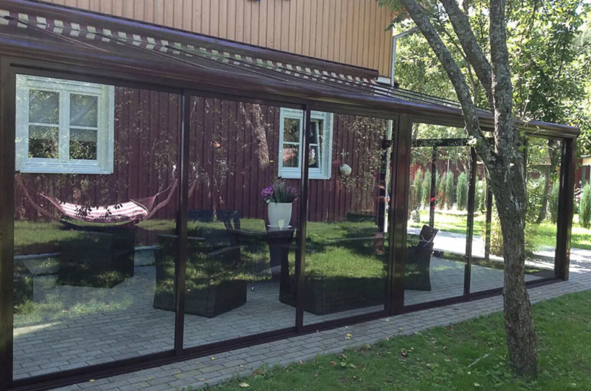 Glass Pergola with sliding door - Image 4