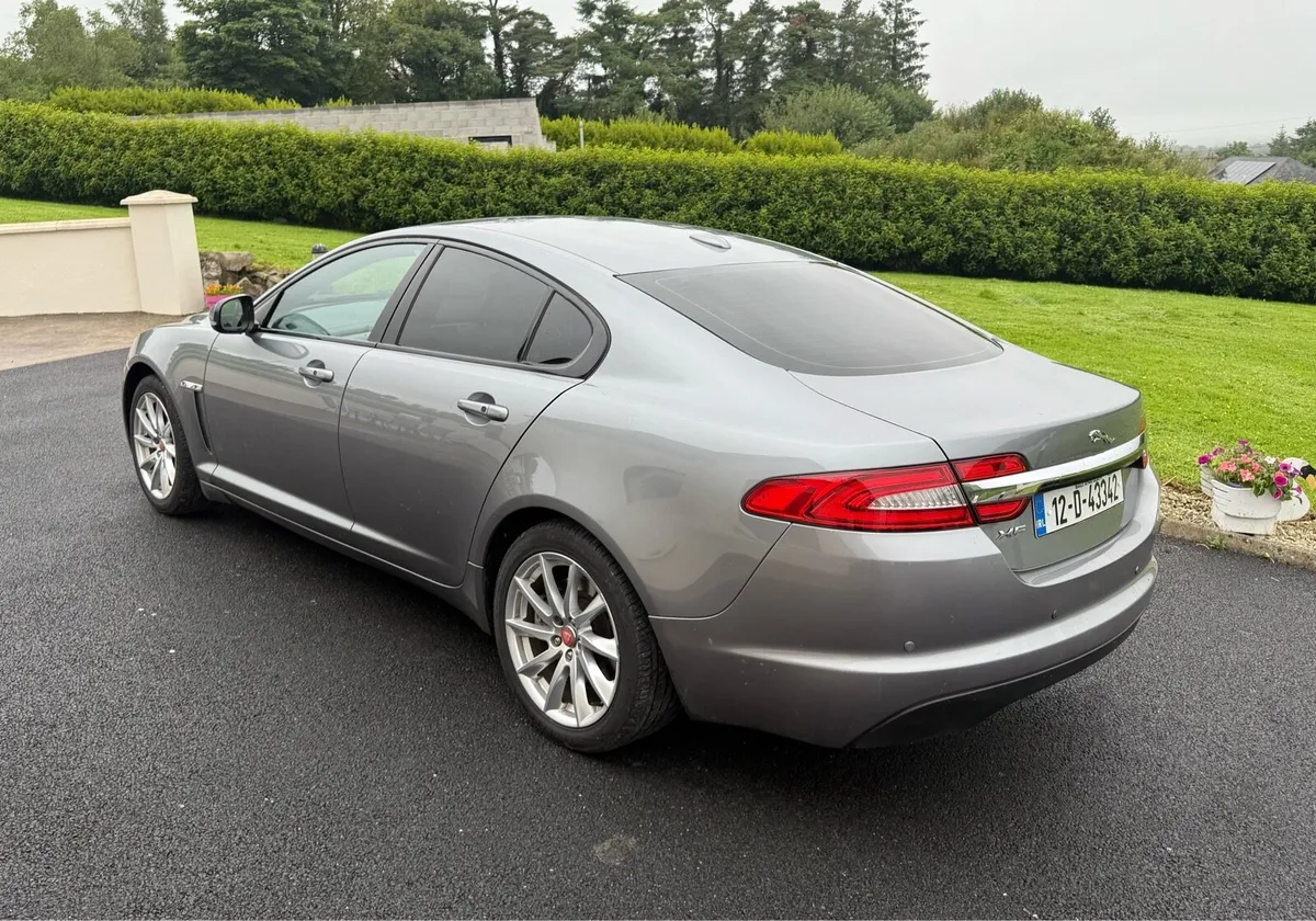 jaguar XF 2.2 2012 - Image 4