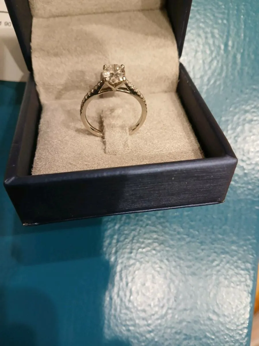 Diamond Ring - Image 2