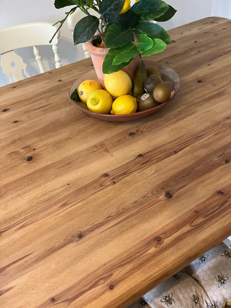 Farmhouse table and six chairs - Image 2