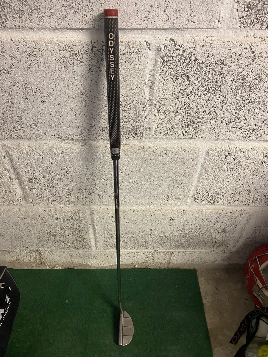 Left Handed Odyssey White Hot Pro 9 Putter - Image 1