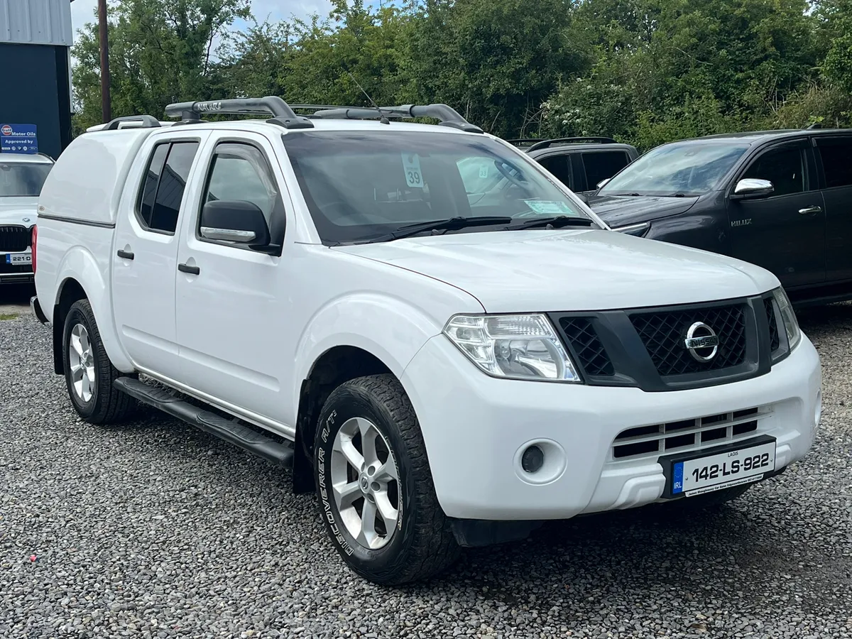 2014 NISSAN NAVARA 2.5 CREWCAB *NO VAT* - Image 1