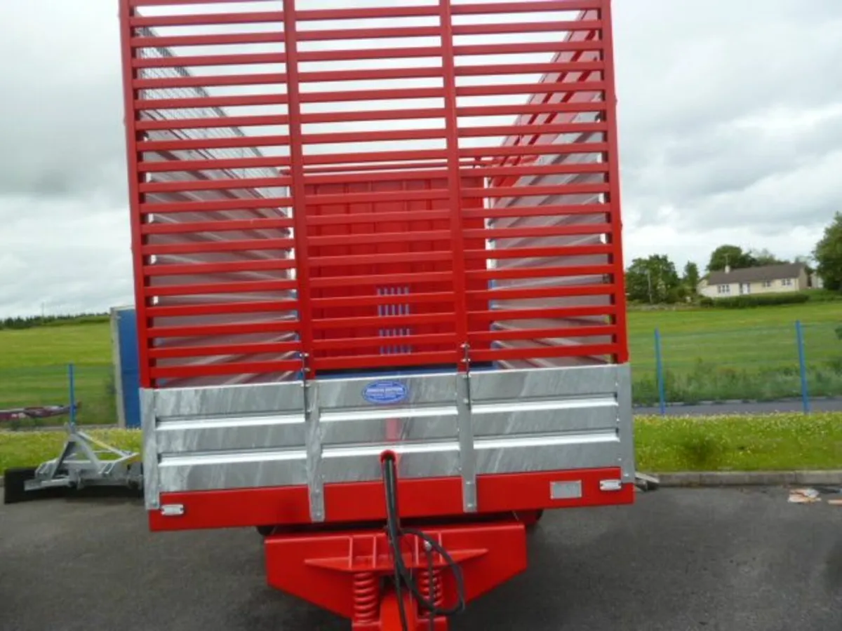 Johnston 16 x 8 Silage Trailer Silage Trailer - Image 1
