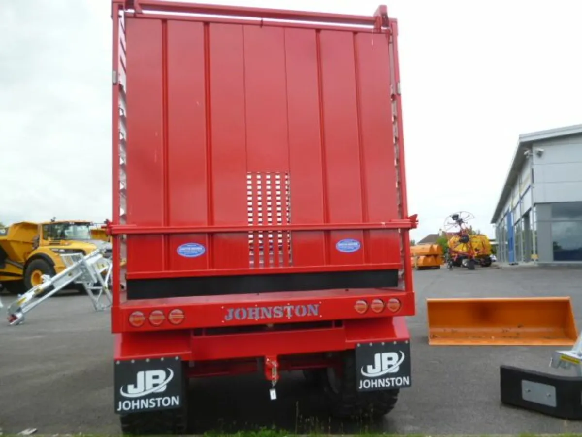Johnston 16 x 8 Silage Trailer Silage Trailer - Image 4