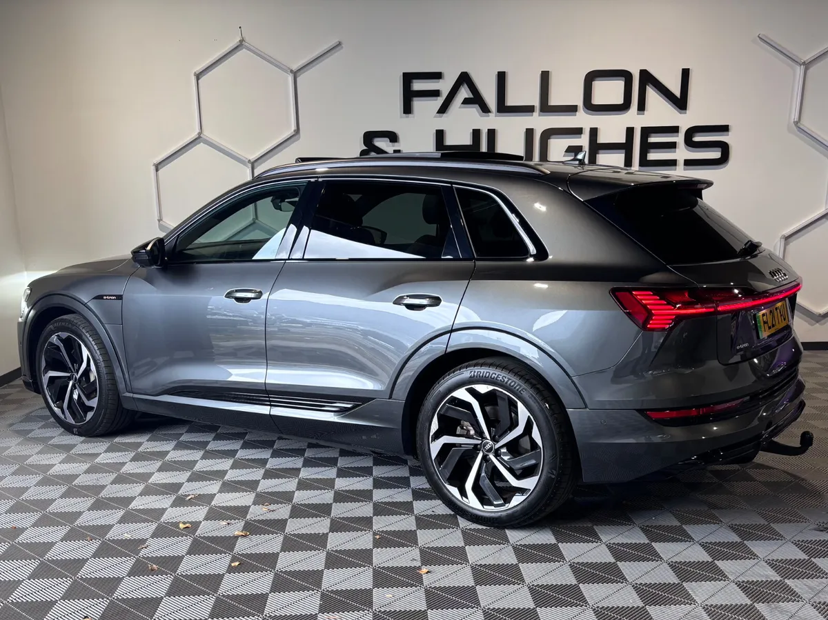 AUDI E-TRON BLACK EDITION 55 95 Kwh BATTERY - Image 3