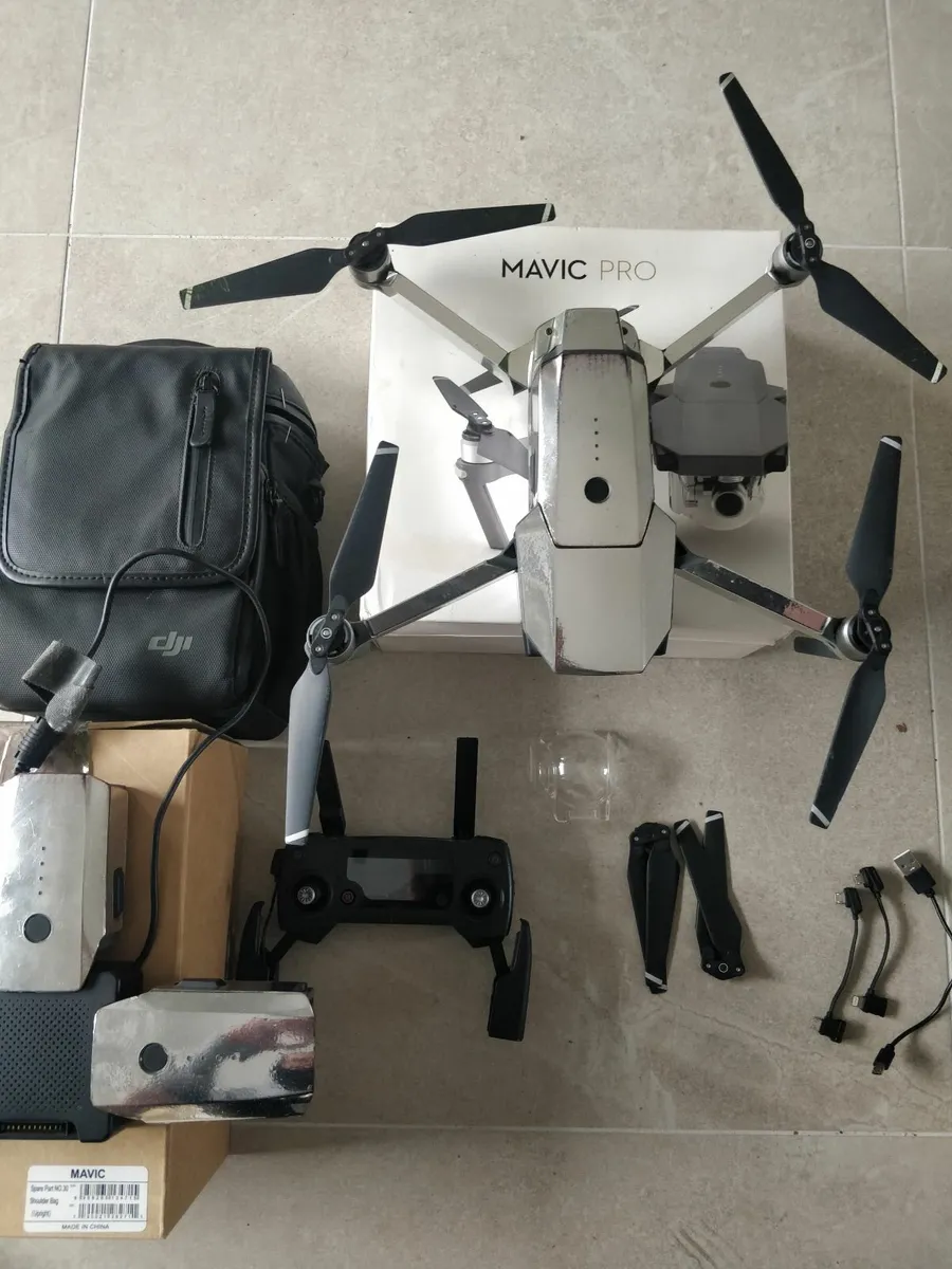 DJI Mavic PRO (FLY MORE COMBO) * 3 Batteries