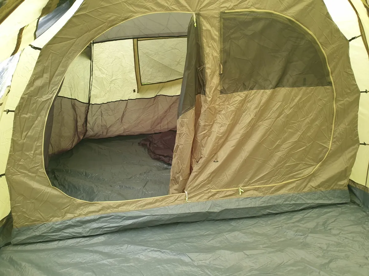 Tent - Image 3