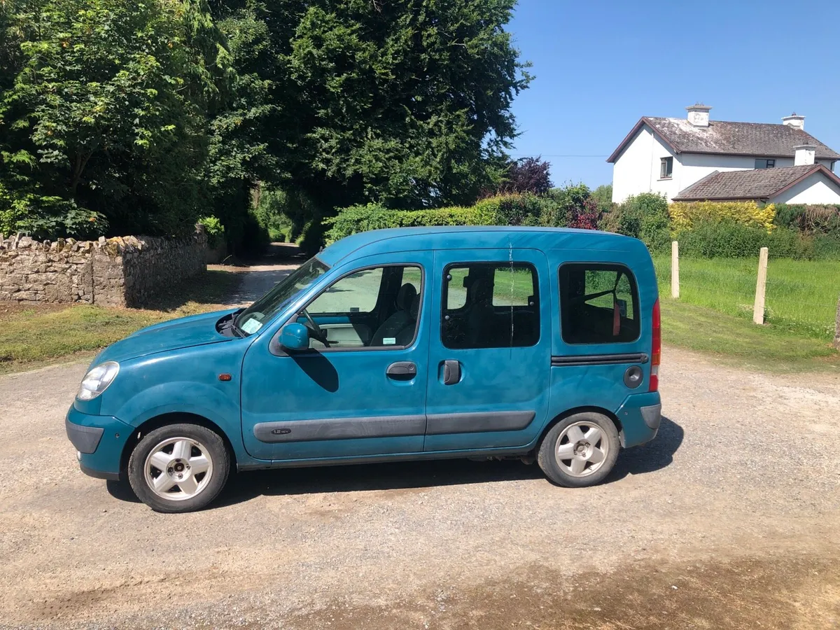 Renault kangoo wheelchair accessible car 2004 - Image 3