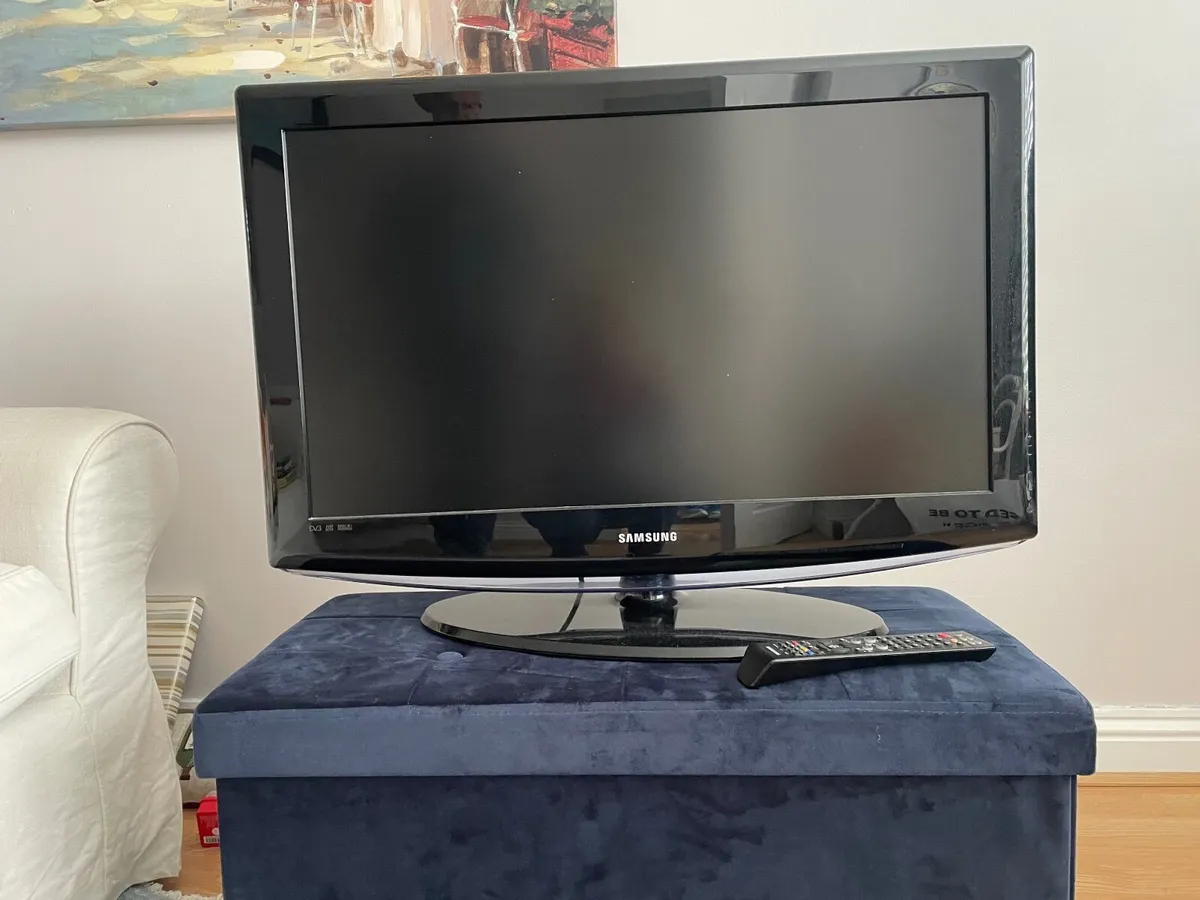 Samsung 32 inch TV - Image 1