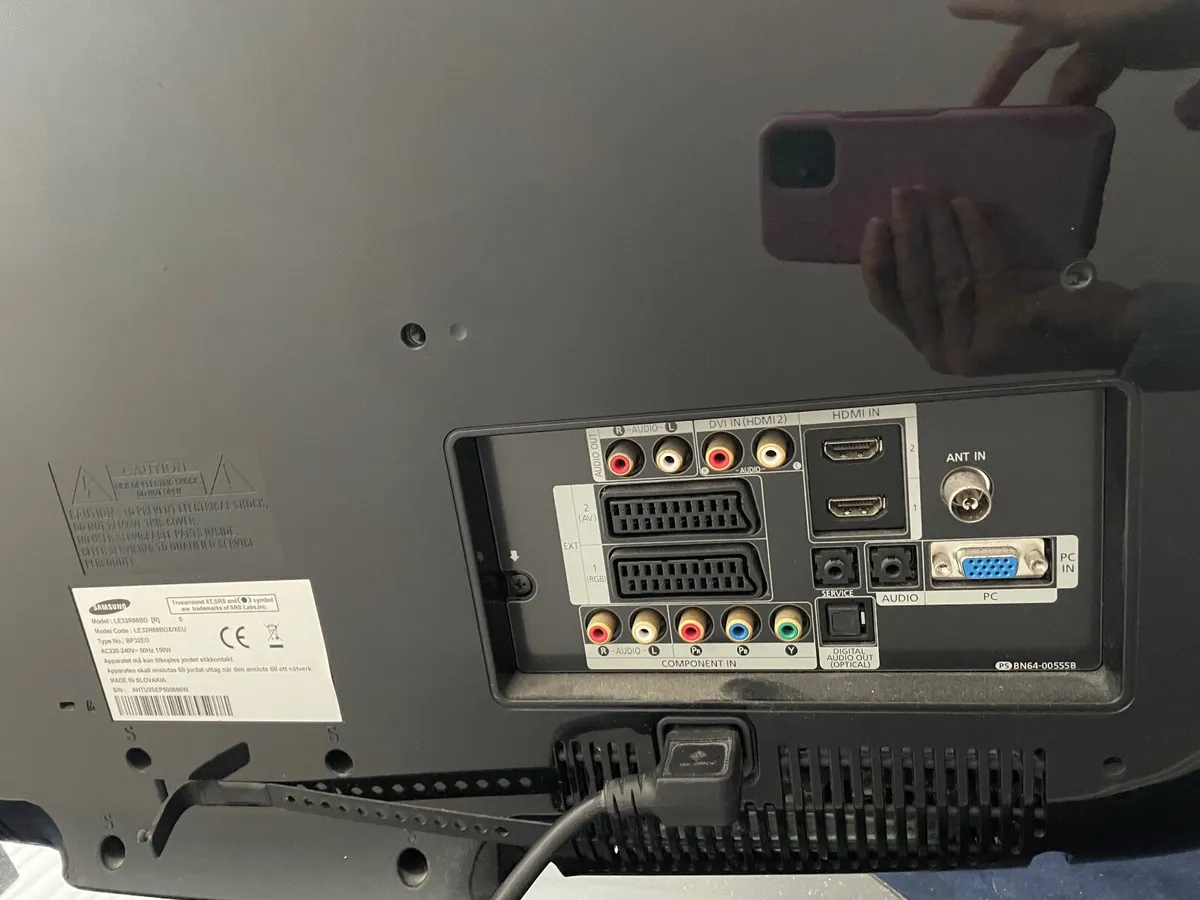 Samsung 32 inch TV - Image 2
