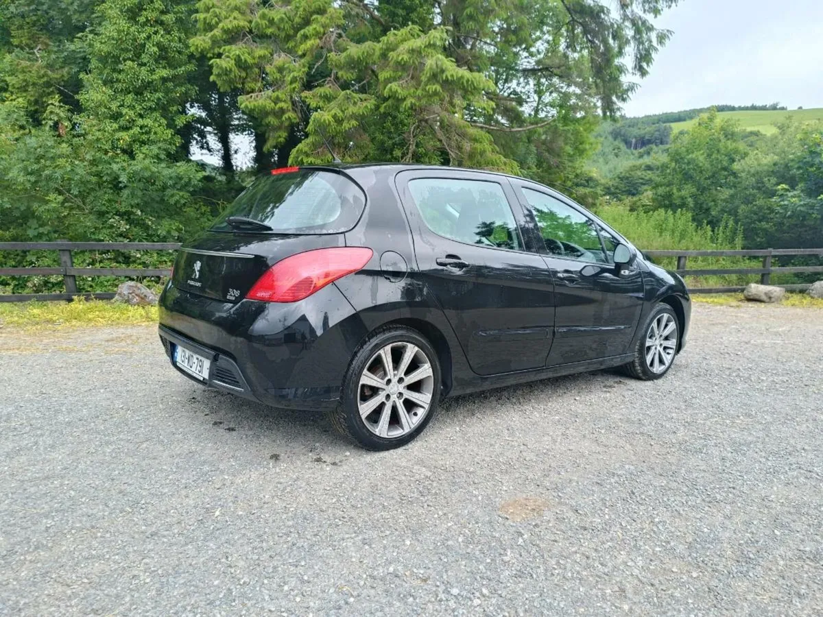 Peugeot 308 - Image 1