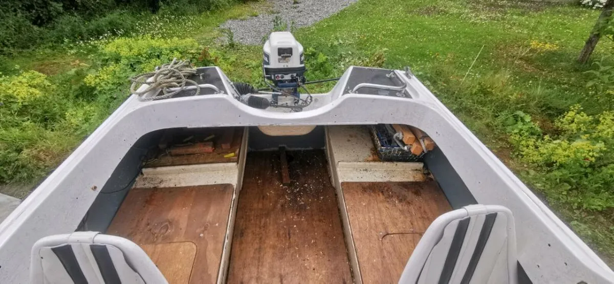 13ft cabin cruiser 10hp - Image 3