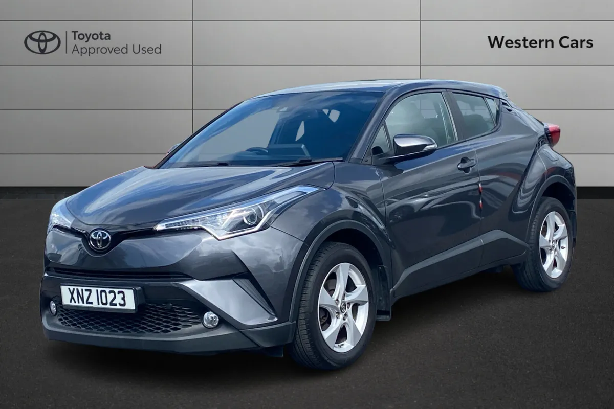 Toyota C-HR 2017 - Image 3
