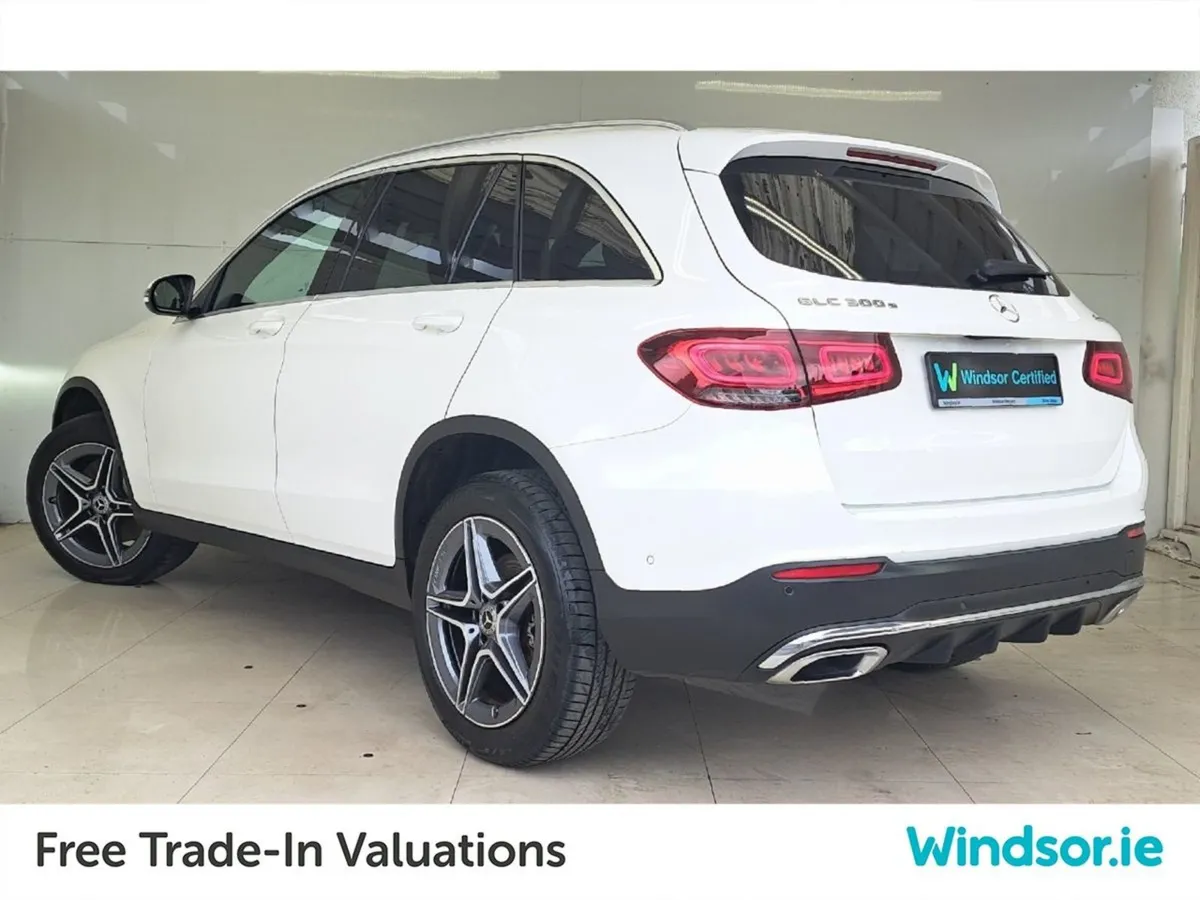Mercedes-Benz 300 GLC 300 Amg Line E 4matic 9g-tr - Image 4