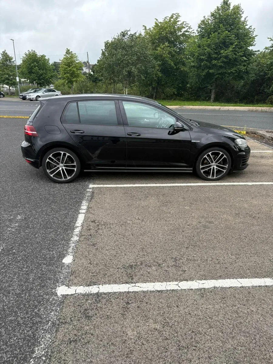 Volkswagen Golf 2014 - Image 2