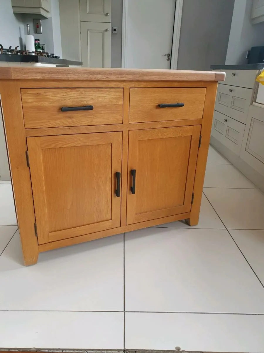 Solid oak sideboard - Image 1