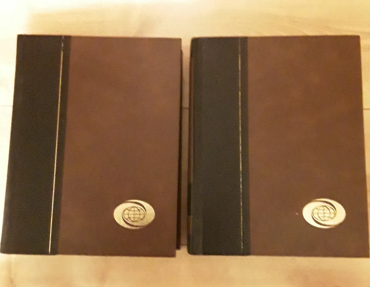 Worldbook Dictionaries - Image 2