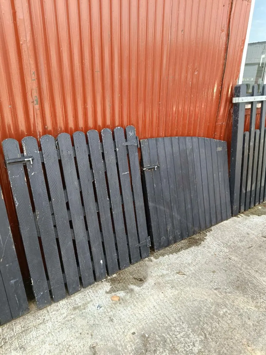 Gates - Image 1