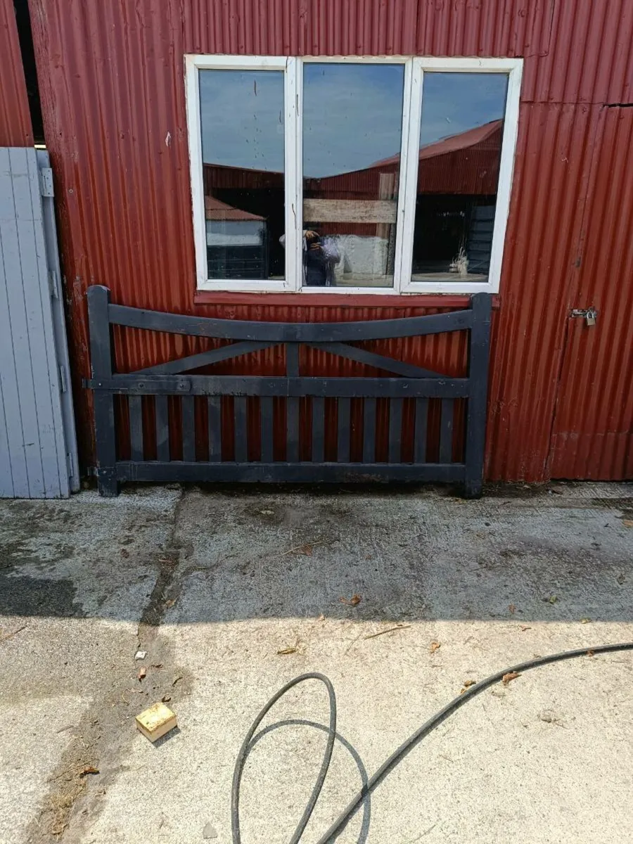 Gates - Image 3