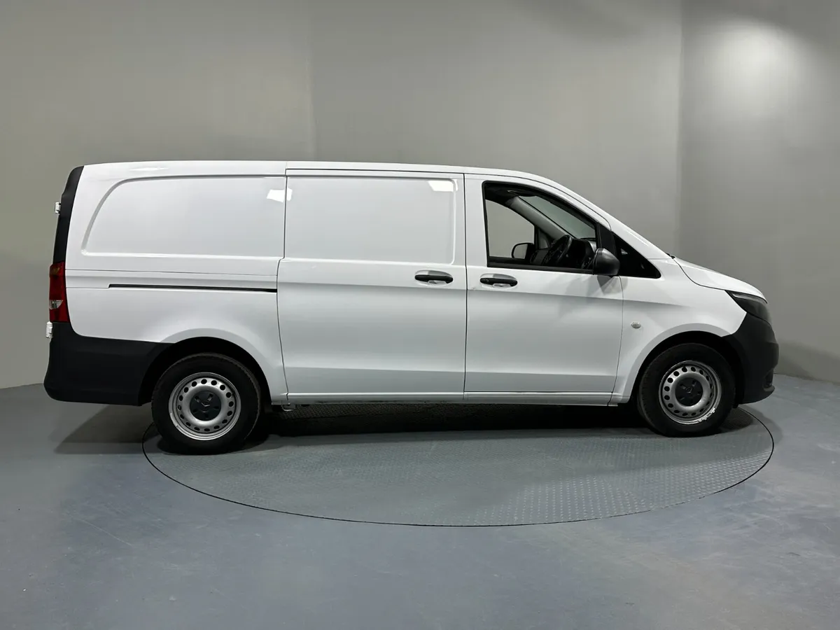 Mercedes-Benz Vito Twin Sliding Doors RWD 222 - Image 4