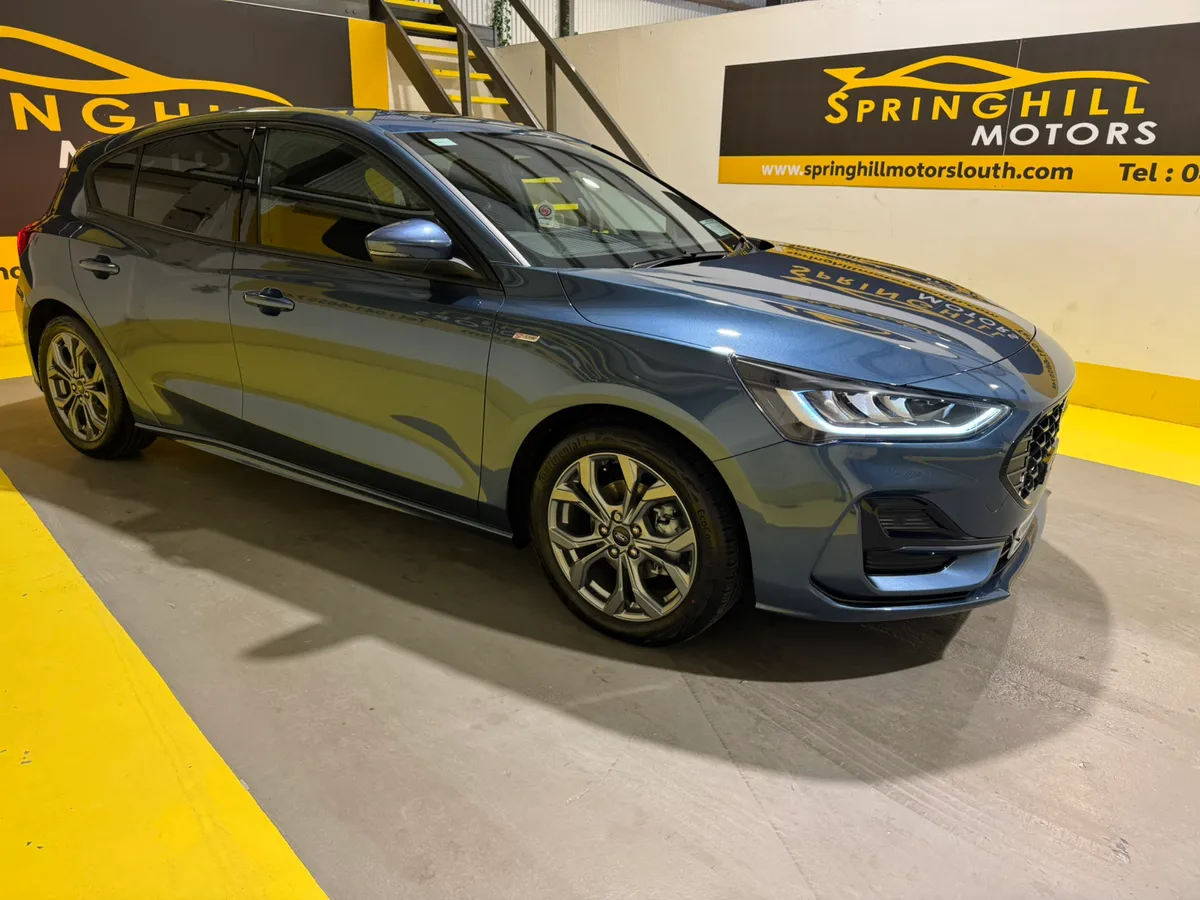 2025 Ford Focus 1.0T St-Line  MHEV 125 BHP - Image 2