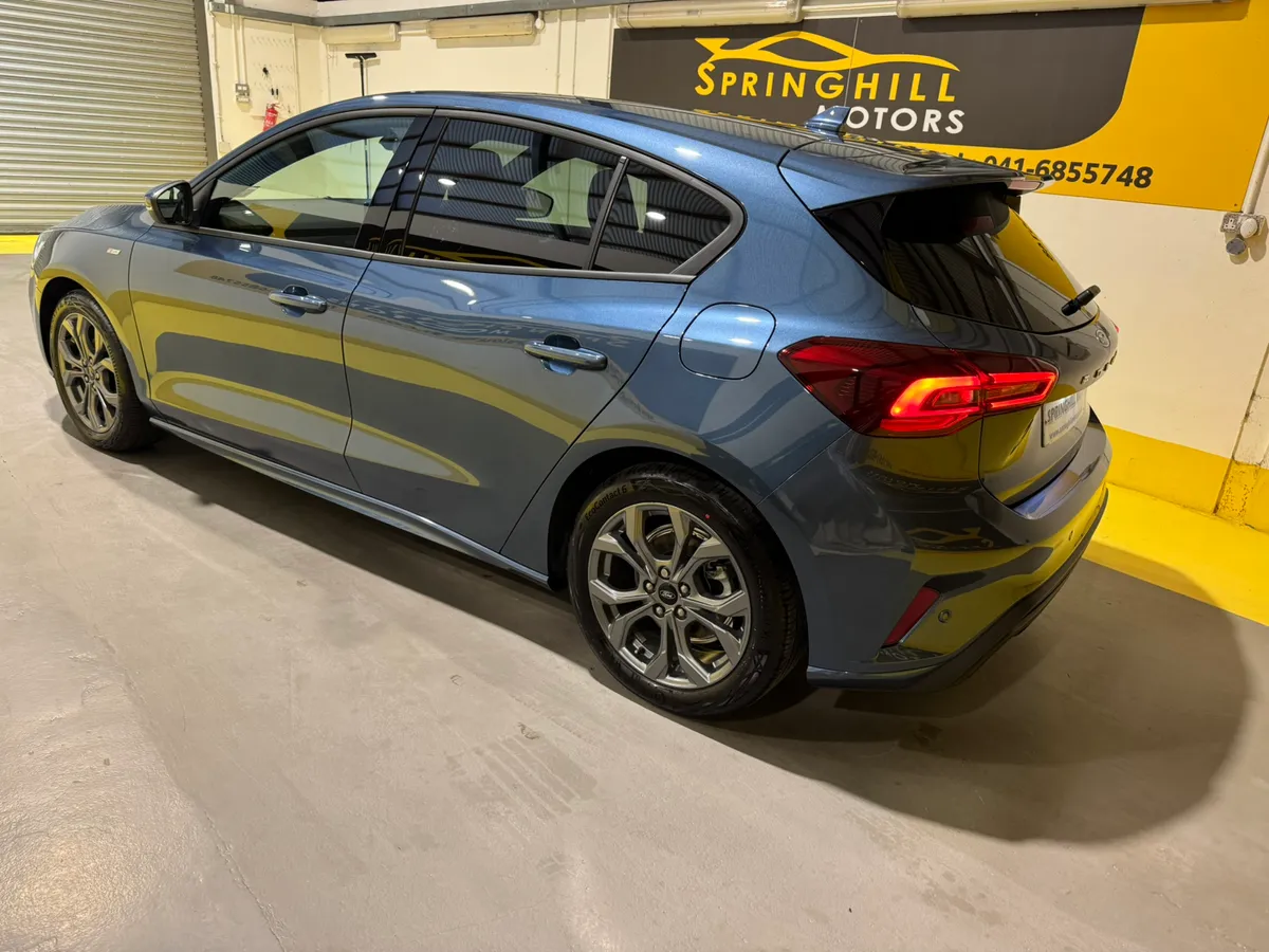 2025 Ford Focus 1.0T St-Line  MHEV 125 BHP - Image 3