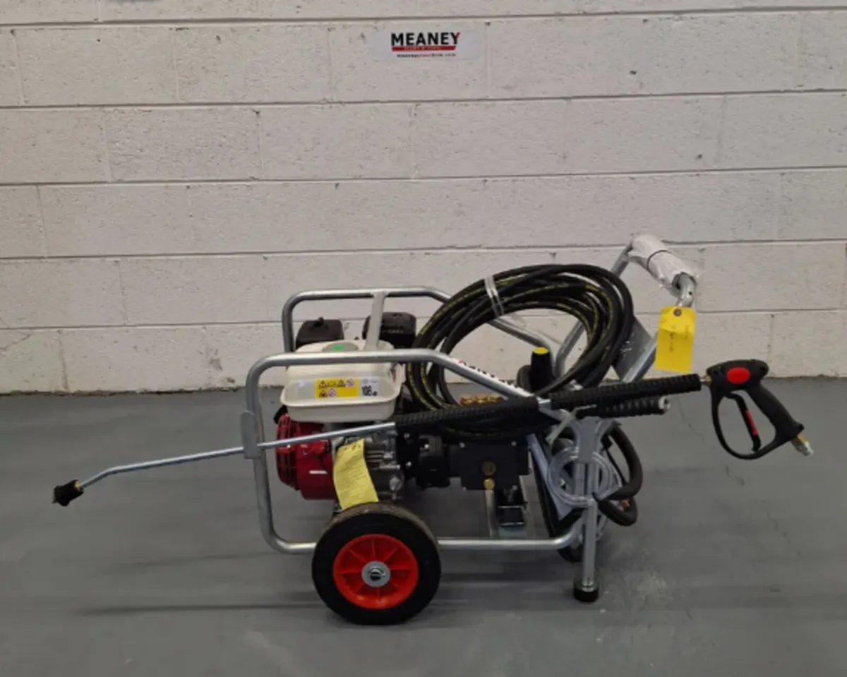 Honda 2200psi Power washe - Image 4