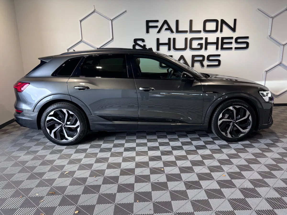 AUDI E-TRON BLACK EDITION 55 95 Kwh BATTERY - Image 4
