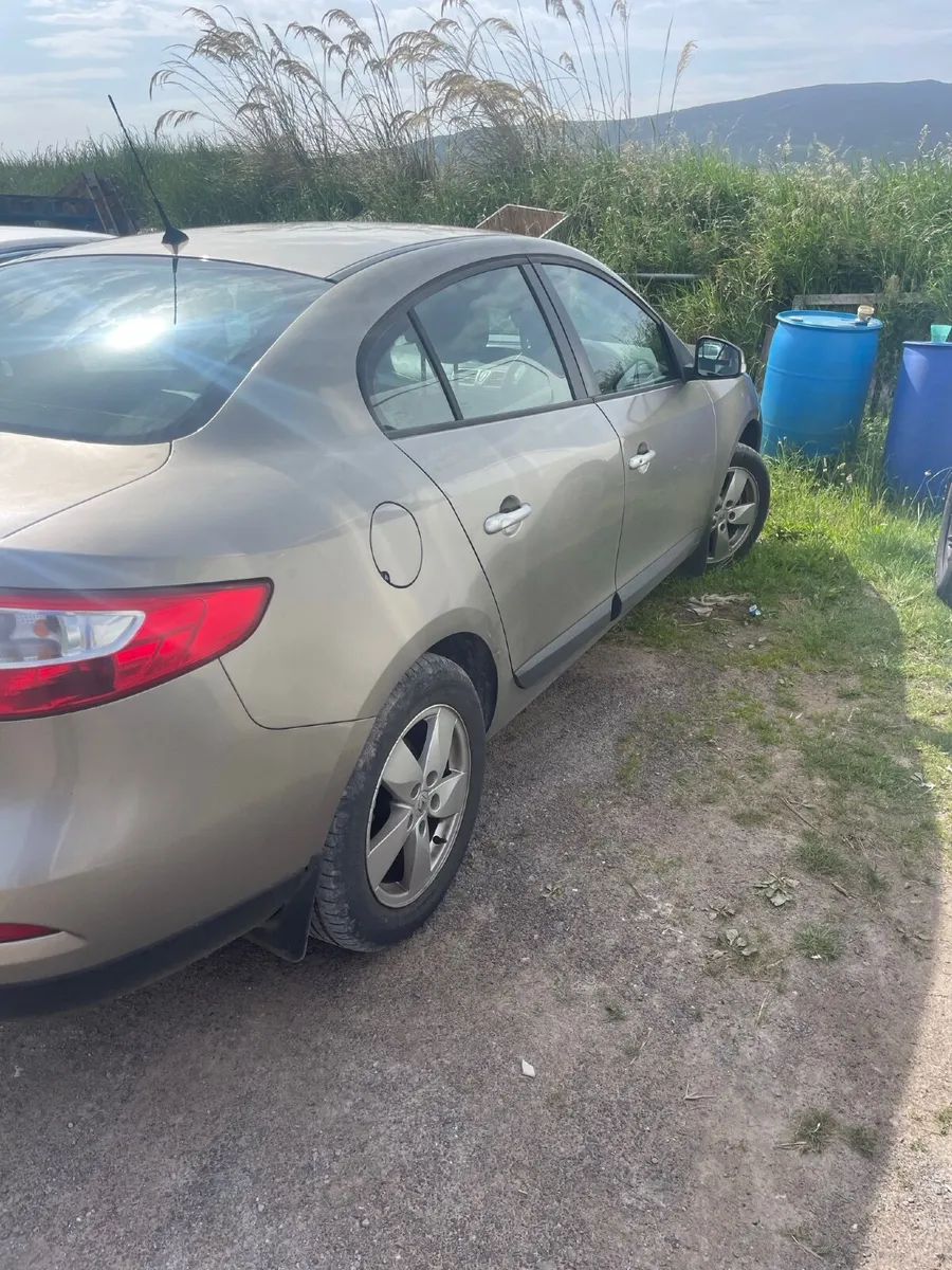 Renault Fluence 2012 - Image 4