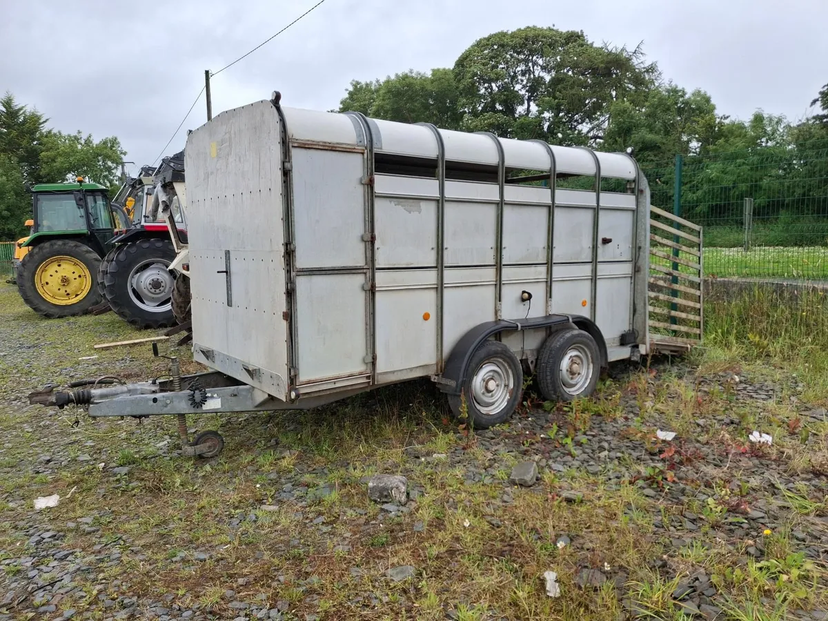 Ifor Williams 12x6 Livestock Trailer - Image 1
