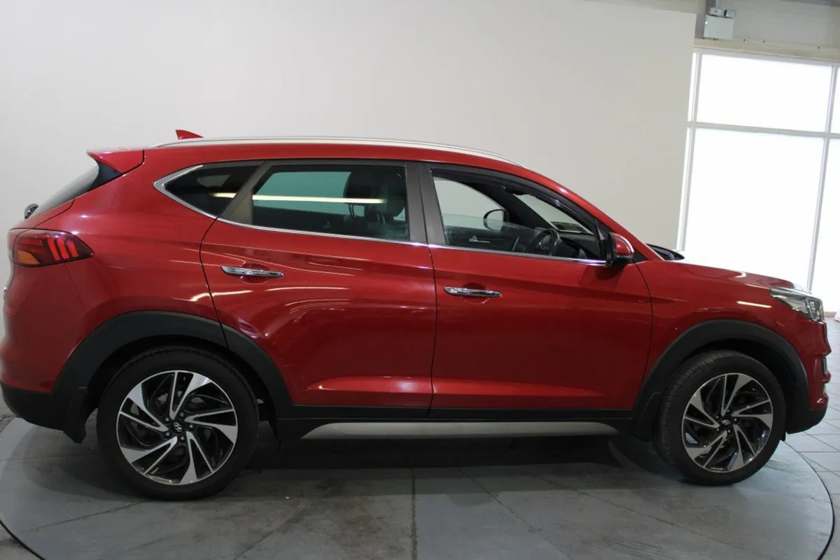 Hyundai Tucson 2WD Executive Plus - Image 3