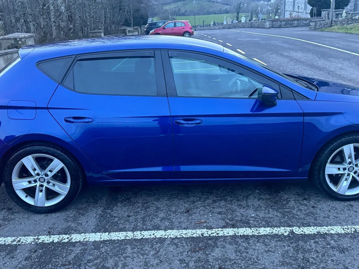 SEAT LEON FR LOW MILES - Image 4