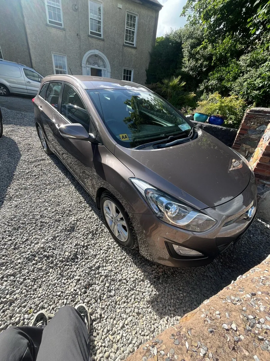 Hyundai i30 estate - Image 1