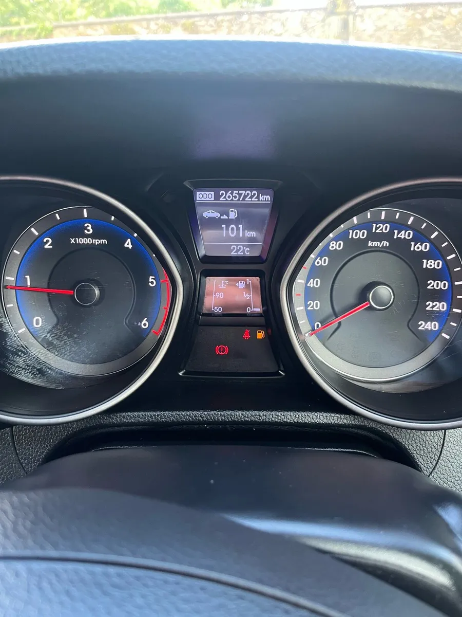 Hyundai i30 estate - Image 3