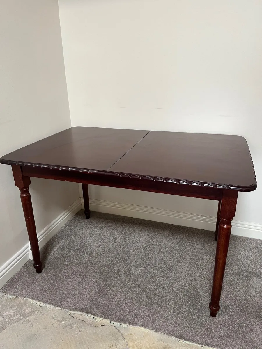 Dining table - Image 2