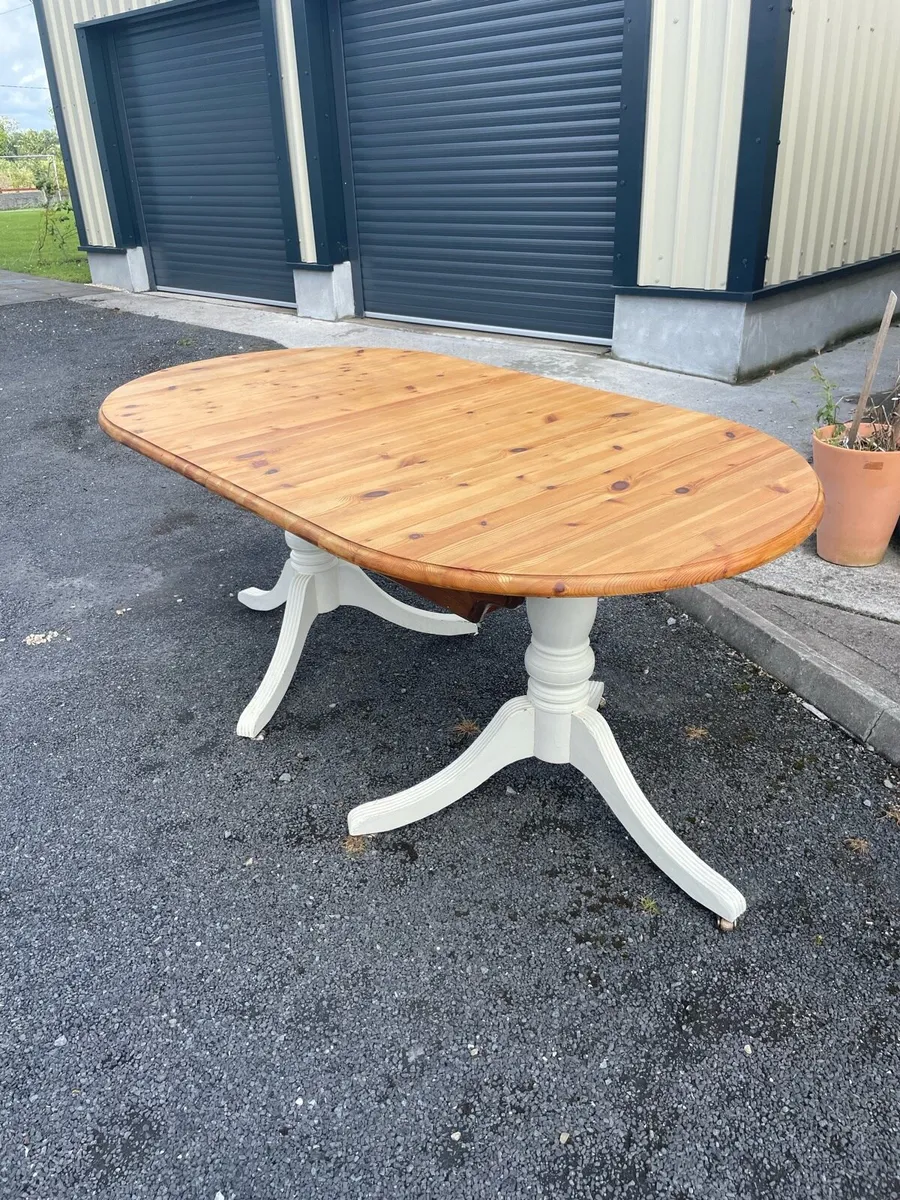 Dining table and 4 chairs - Image 2