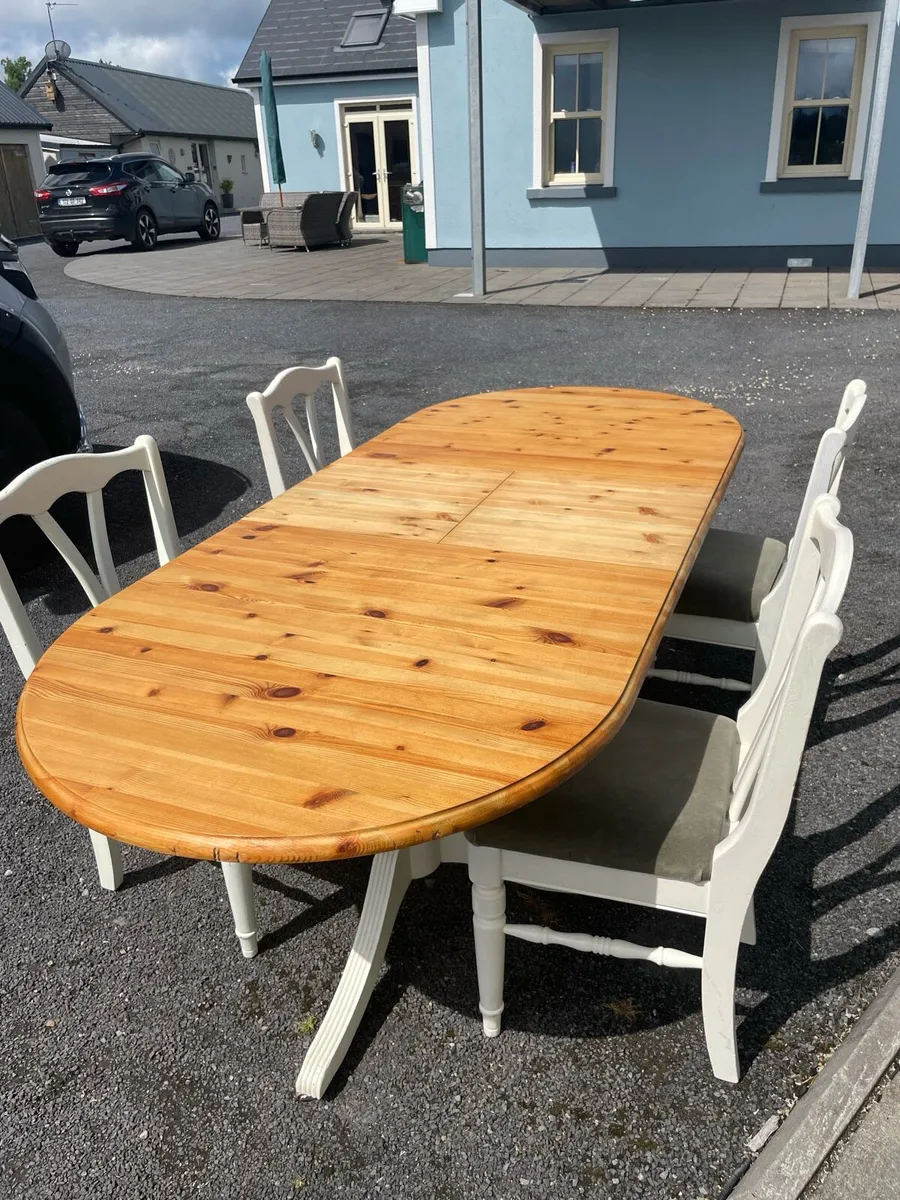 Dining table and 4 chairs - Image 3