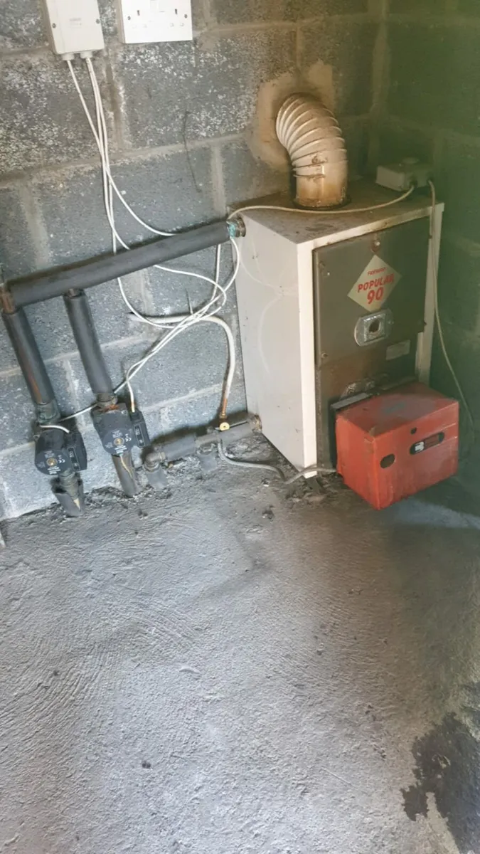 Riello oil Burner Firebird..21-26kw..as New - Image 1
